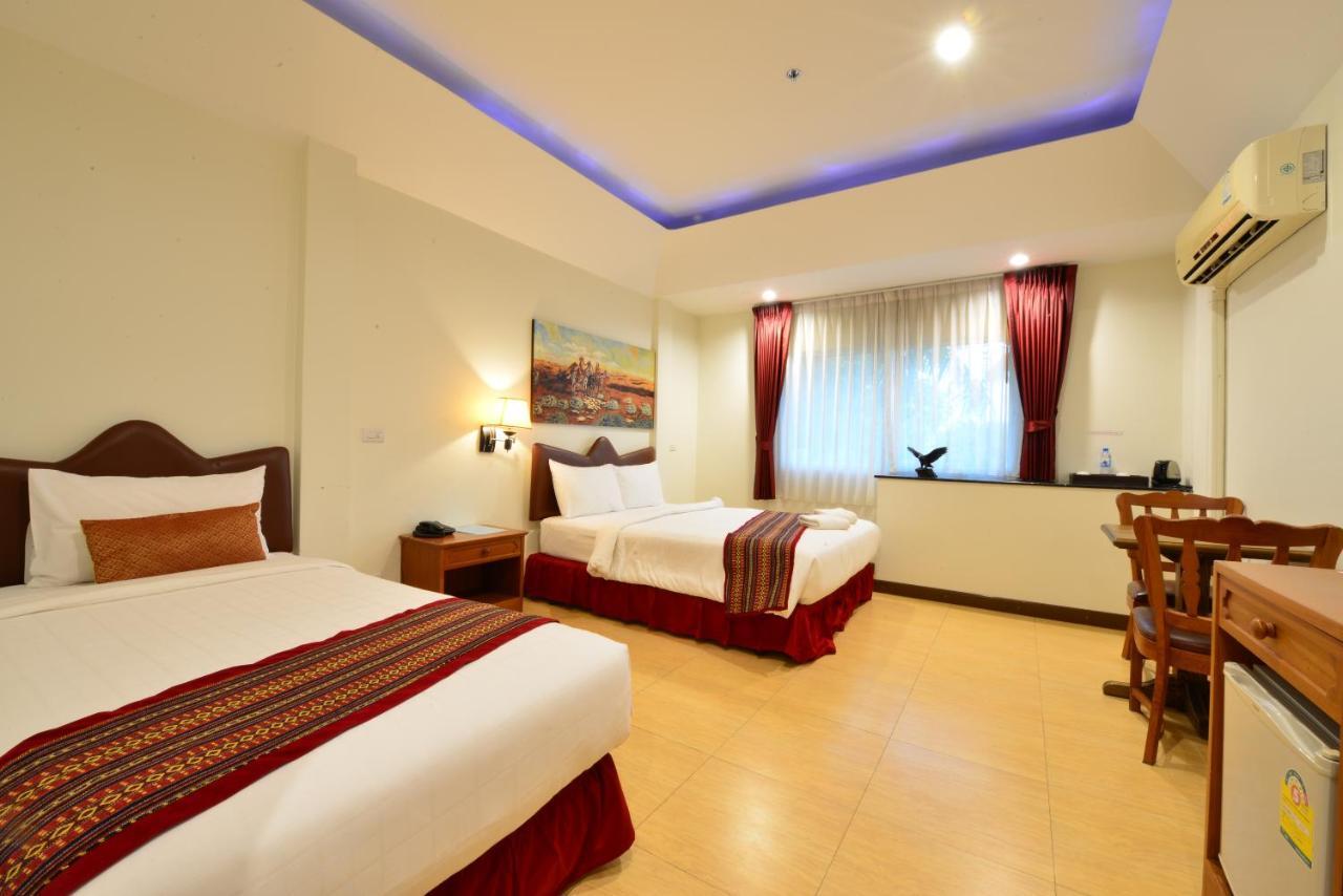Thongsomboon Club Hotel Пакчонг Экстерьер фото